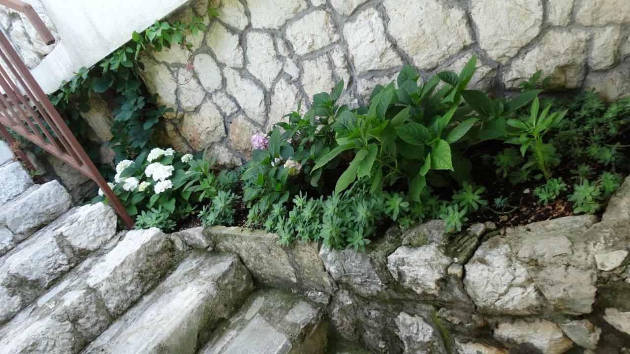 Apartmani Villa Marija Omiš Eksteriør bilde